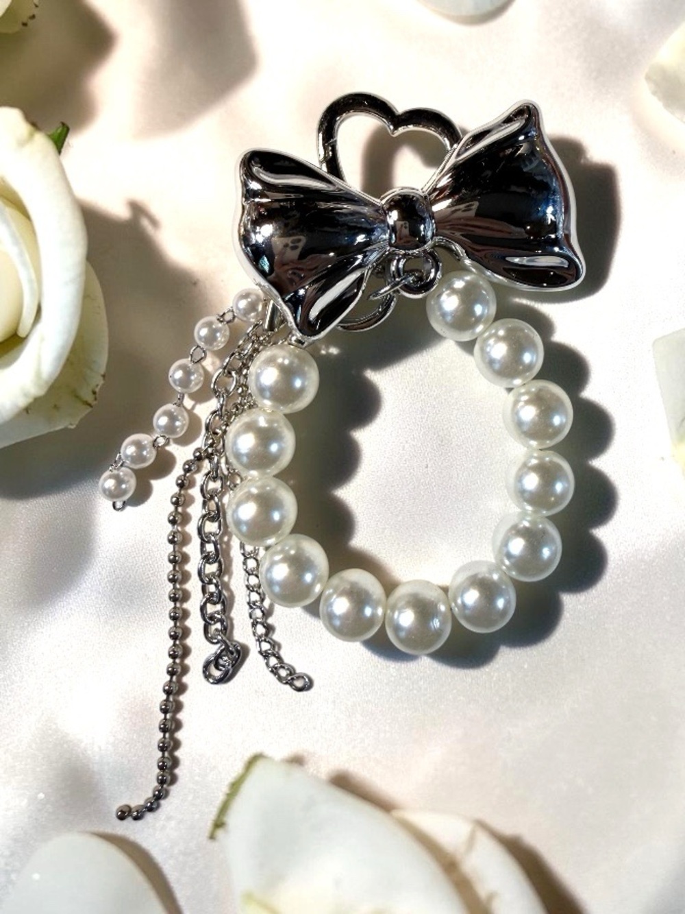 Pearl Loop Key Ring with Silver Bow Accent